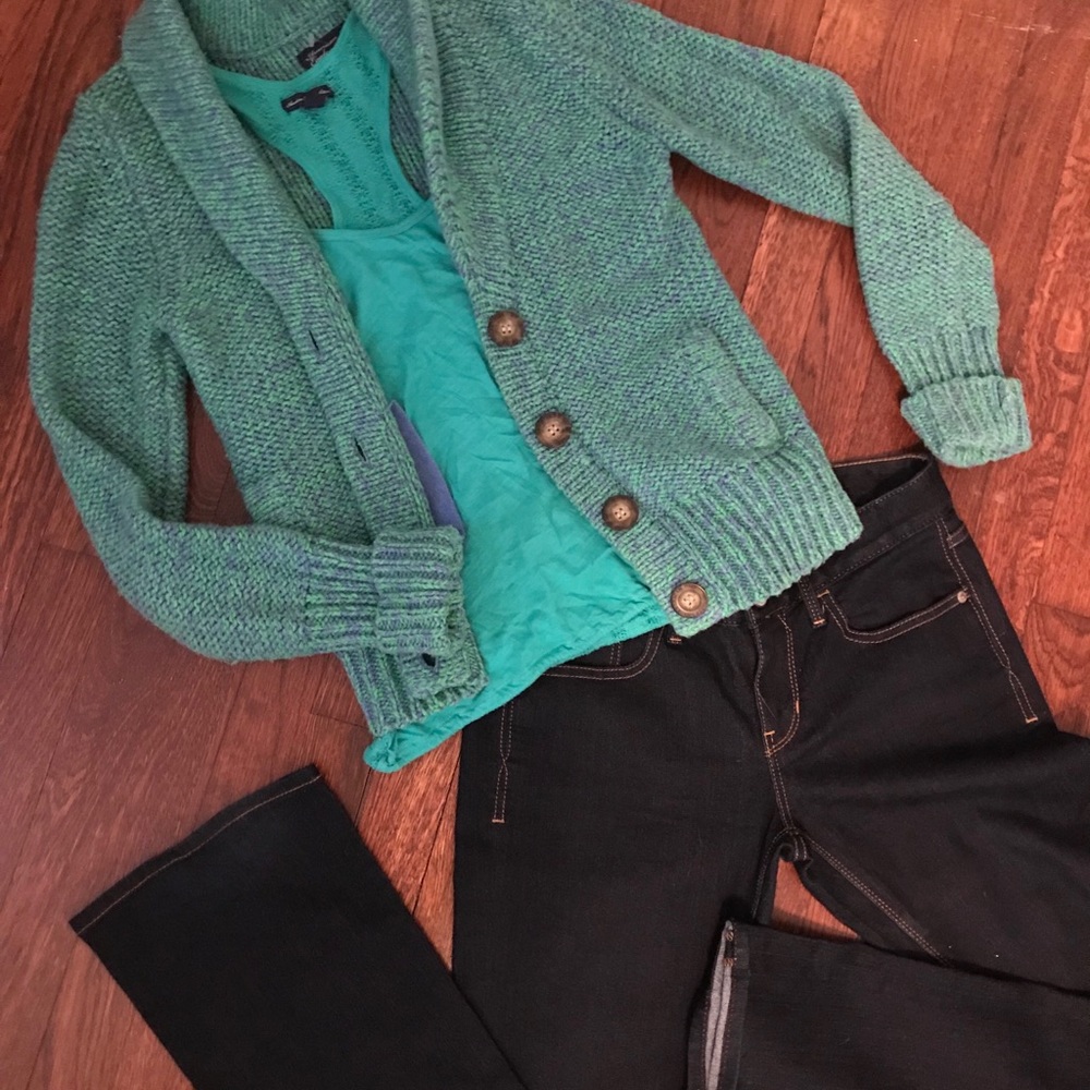 🍀 American Eagle Cardigan 🍀